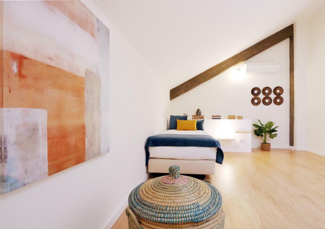 Hm - Living Batalha Square 2 Apartment Porto Luaran gambar