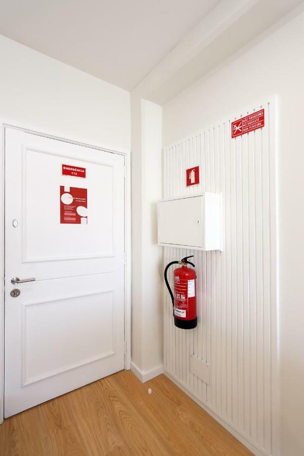Hm - Living Batalha Square 2 Apartment Porto Luaran gambar