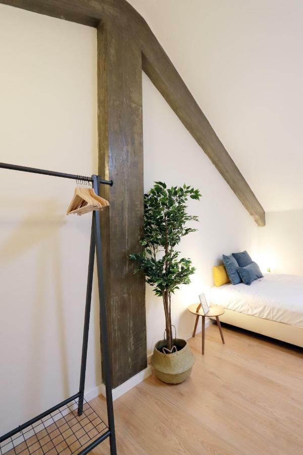 Hm - Living Batalha Square 2 Apartment Porto Luaran gambar