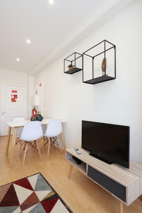Hm - Living Batalha Square 2 Apartment Porto Luaran gambar