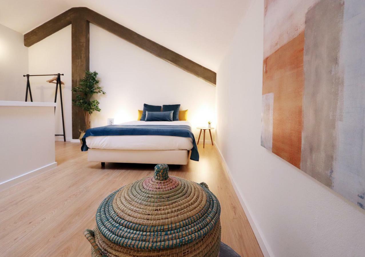 Hm - Living Batalha Square 2 Apartment Porto Luaran gambar
