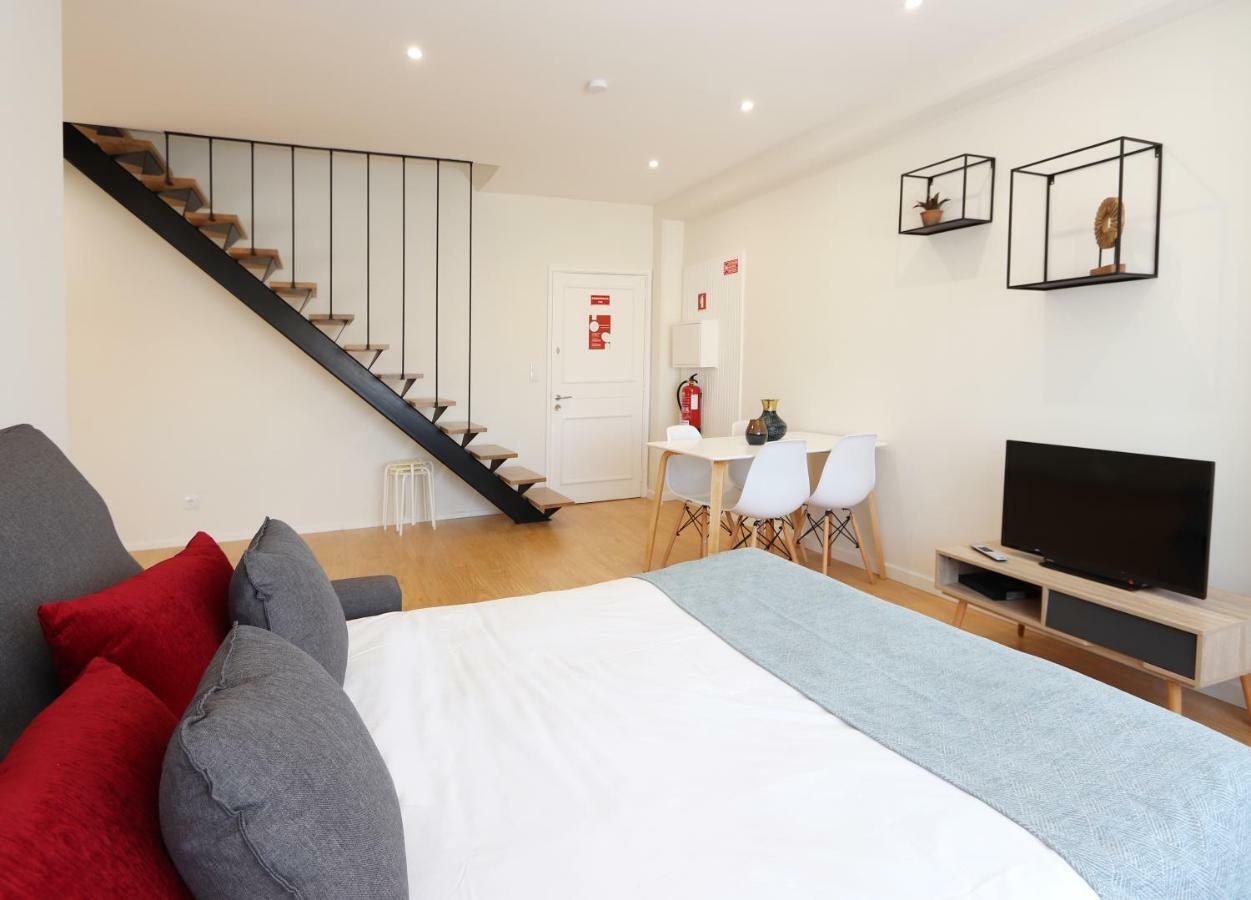 Hm - Living Batalha Square 2 Apartment Porto Luaran gambar